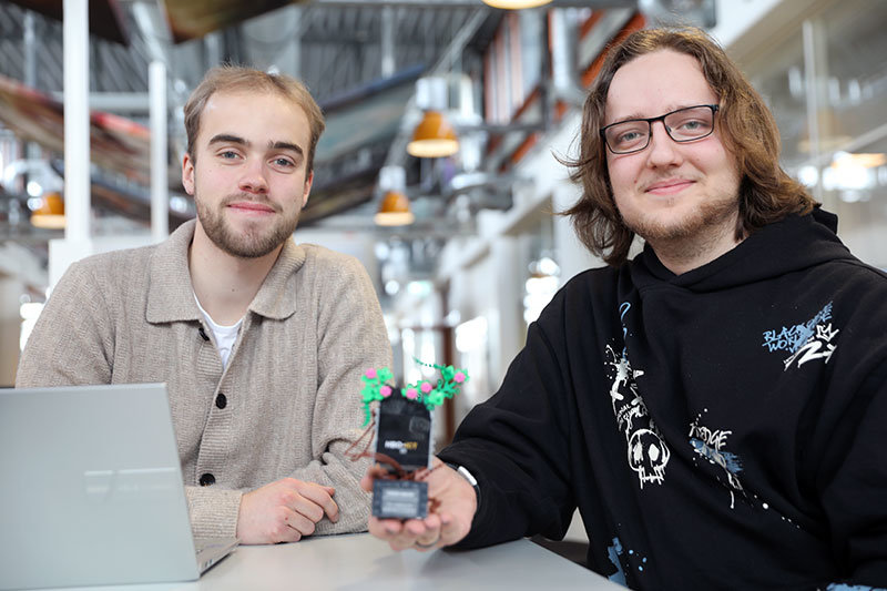 Luuk en Leroy met de Green Award