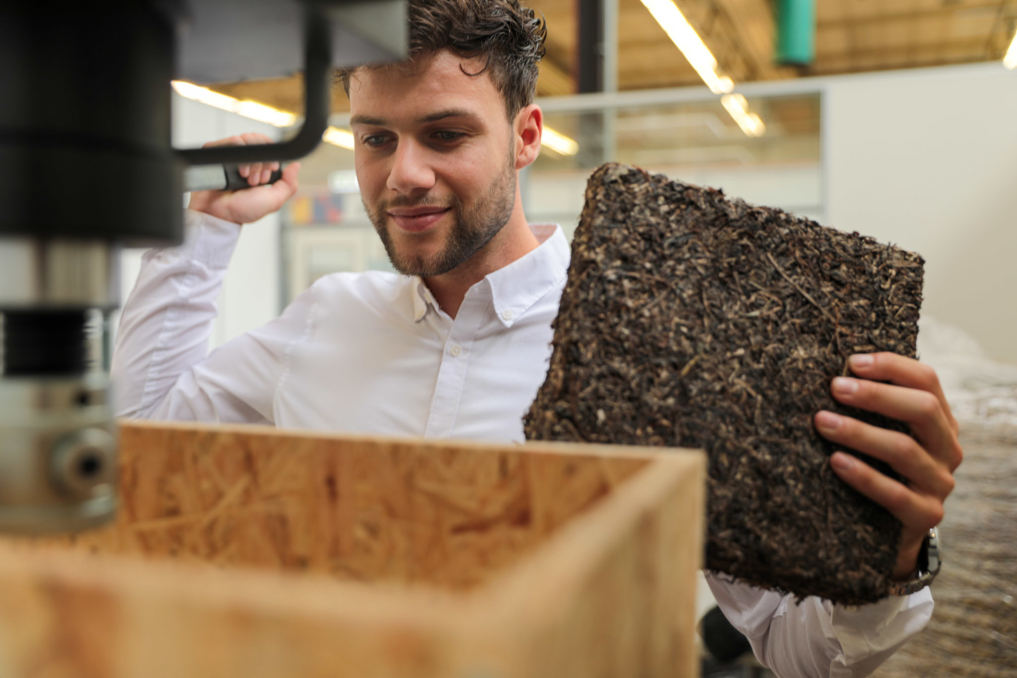 Zostera is een startup van Samuël van Dijk. In 2025 krijgt hij de prijs van Beste Studentondernemer van Windesheim en wint een jaar lang gratis ZWINC-lidmaatschap.